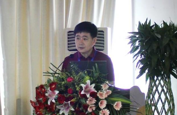 开宝体育官网上睑下垂李谦益.jpg