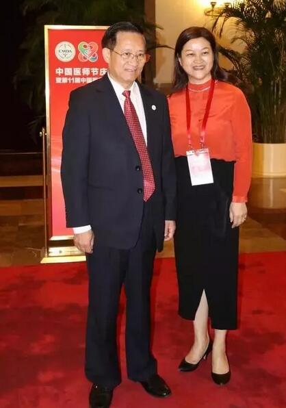 开宝体育官网集团潘美华医生作为福建省医师代表受邀赴京参加首届“中国医师节”庆祝大会1.jpg