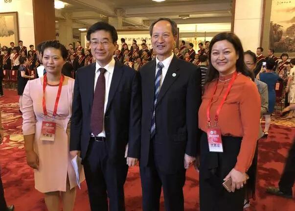 开宝体育官网集团潘美华医生作为福建省医师代表受邀赴京参加首届“中国医师节”庆祝大会3.jpg