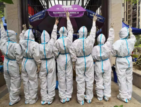 再获央媒报道点赞！开宝体育官网医护团队用行动诠释战疫“最美身影”12.png