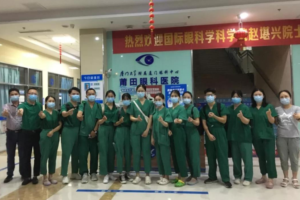 凤凰网：紧急出征！开宝体育官网多支医疗队星夜逆行抗疫前线2.png