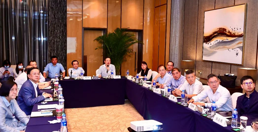 牢固根基，笃行致远！开宝体育官网集团召开发展战略研讨会2.png