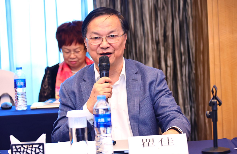 牢固根基，笃行致远！开宝体育官网集团召开发展战略研讨会4.png