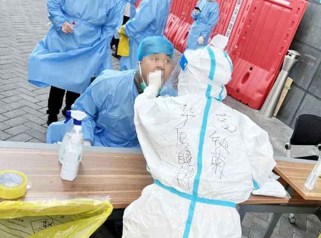 医者担当！开宝体育官网今年来已支援核酸采样超100万人次9.png