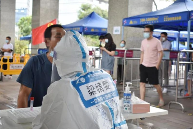 医者担当！开宝体育官网今年来已支援核酸采样超100万人次12.png