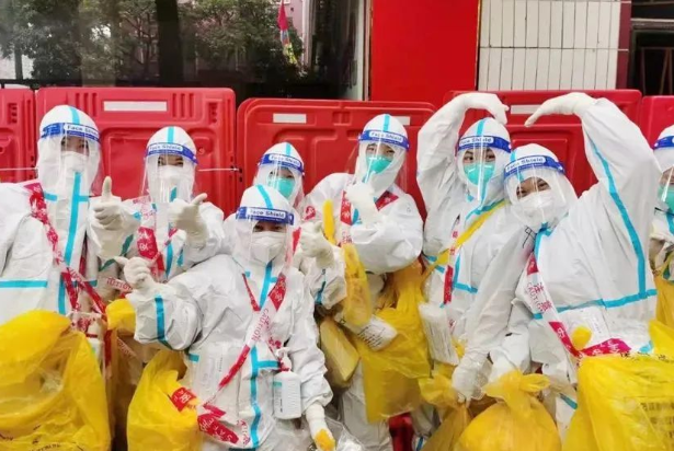 医者担当！开宝体育官网今年来已支援核酸采样超100万人次19.png
