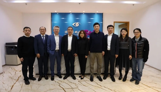 医疗器械流通头部企业华瑭大昌CEO到访开宝体育官网，共谋眼科高质量发展新机遇!1.png
